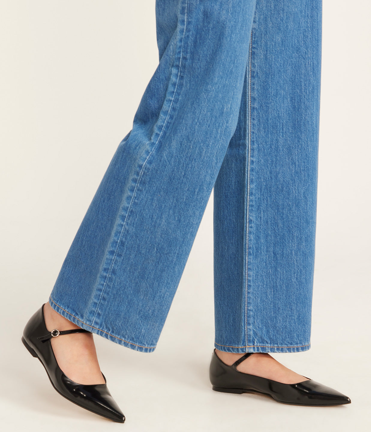Cleo Leather Flat in Black – Mode Sportif