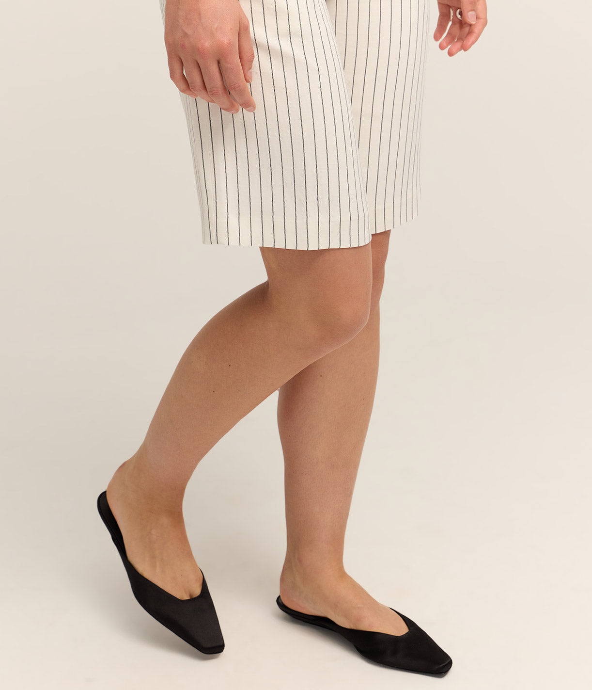 サンダル・ミュール Loulou Studio SS25 PETROS MULE (PETROS BLACK) Black Petros Mules by Loulou de Saison on Sale