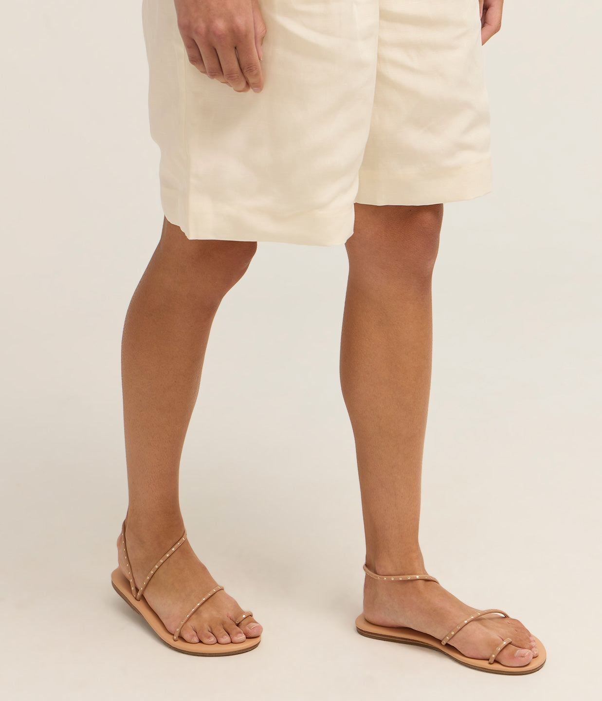 サンダル・ミュール ANCIENT GREEK SANDALS SANDAL (ASTRO NATURALPLATINUM) Astro Flat Sandal in Natural – Mode Sportif