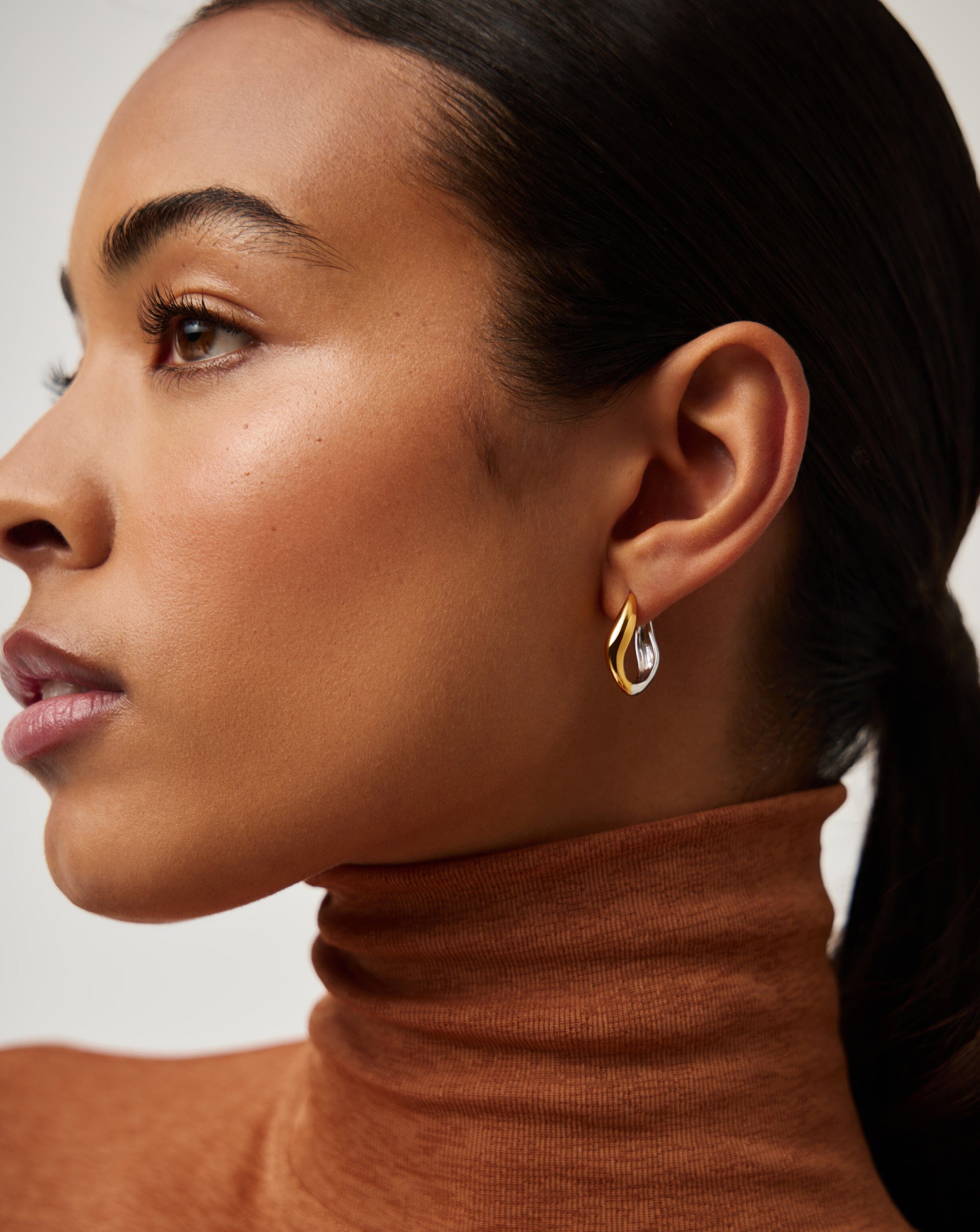【Missoma】SAVI シグネチャー スモール フープピアス 関税込 Savi Signature Small Hoop Earrings | Missoma UK